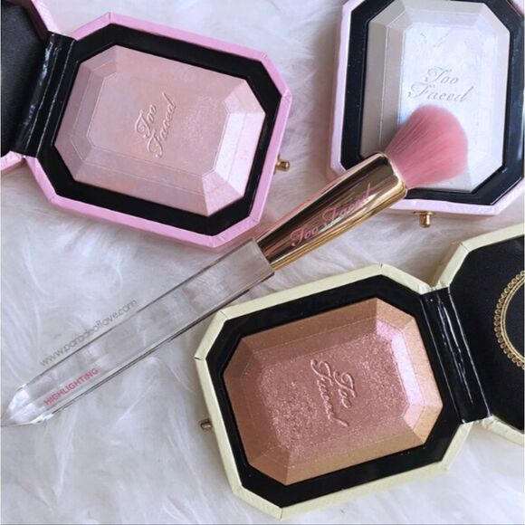 Too Faced Diamond Lights Crystal Handle Highlighter Brush - Picture 1 of 10